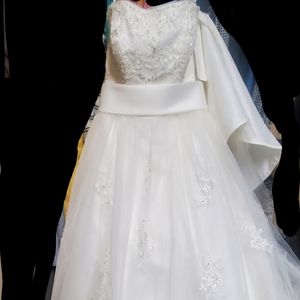 Wedding dress